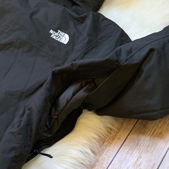 The North Face Lone Peak TriClimate Jacket In Black - Picture 6 of 8